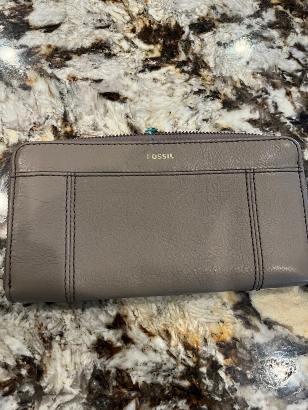 Fossil Women's Gray Pebble Leather Zip Wallet